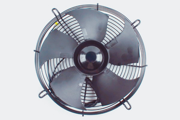 EC軸流風(fēng)機(jī)比DC軸流風(fēng)機(jī)強(qiáng)在哪？關(guān)鍵在這幾點(diǎn)！